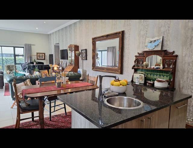 3 BEDROOM HOUSE FOR SALE IN MIDSTREAM ESTATE